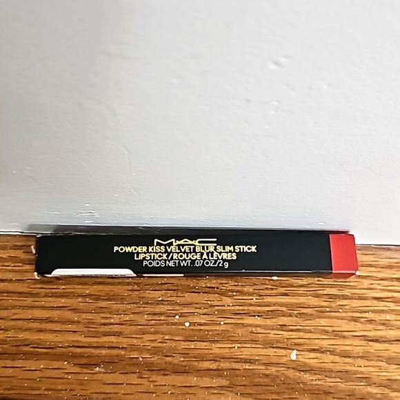 MAC COSMETICS POWDER KISS VELVET BLUR SLIM STICK (#897 STAY CURIOUS) FULL SIZE - Picture 4 of 4